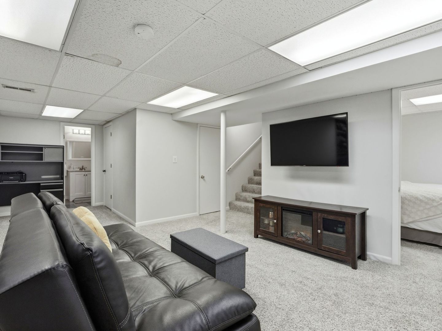 1013 Chatham Place, Vernon Hills, IL 60061