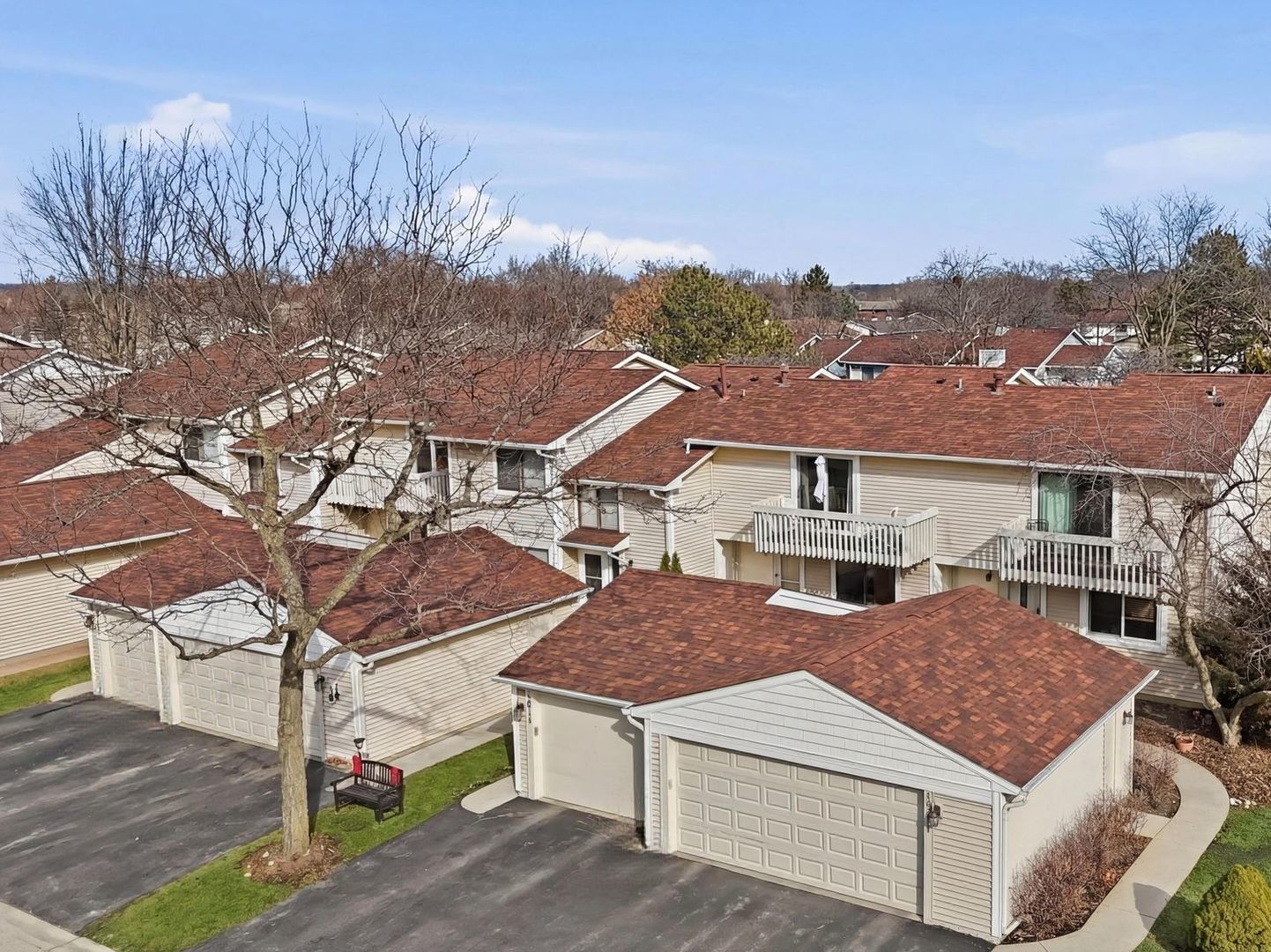 1013 Chatham Place, Vernon Hills, IL 60061