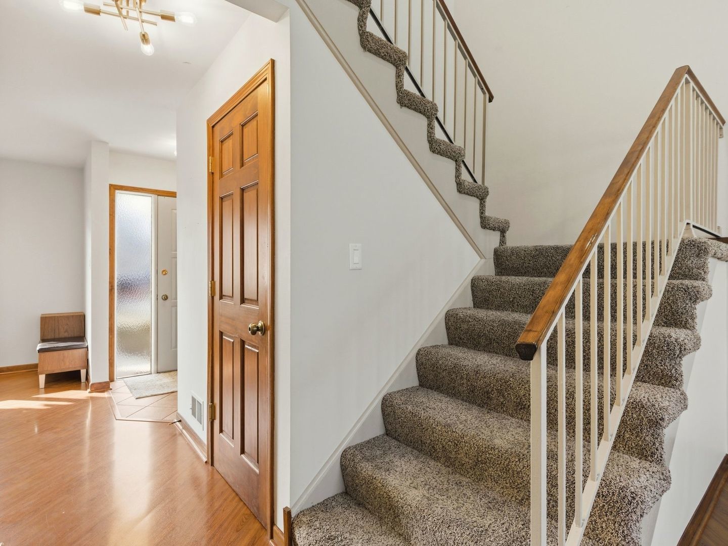 1013 Chatham Place, Vernon Hills, IL 60061