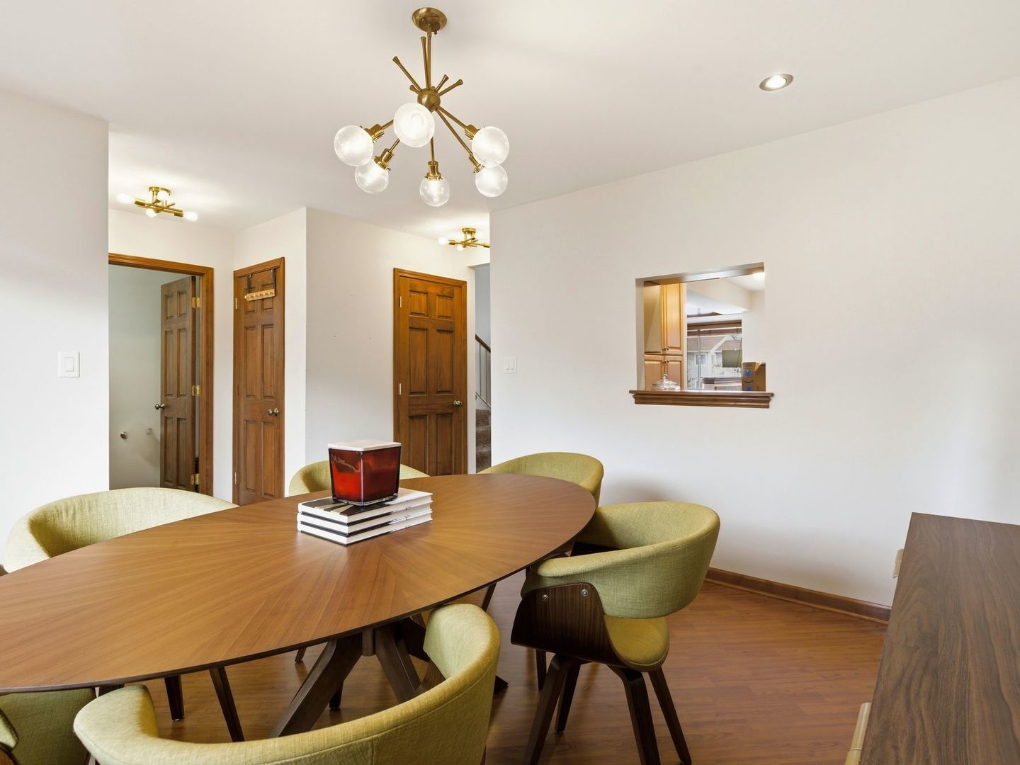 1013 Chatham Place, Vernon Hills, IL 60061