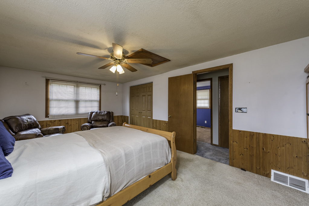 22171 W Pineview Drive, Antioch, IL 60002