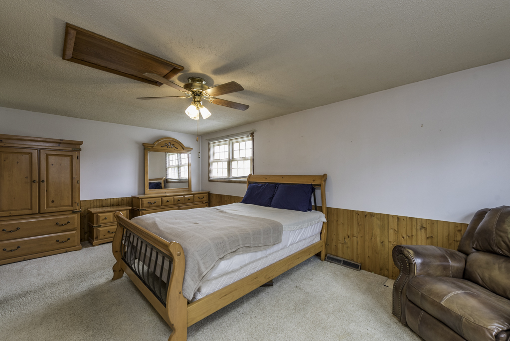 22171 W Pineview Drive, Antioch, IL 60002