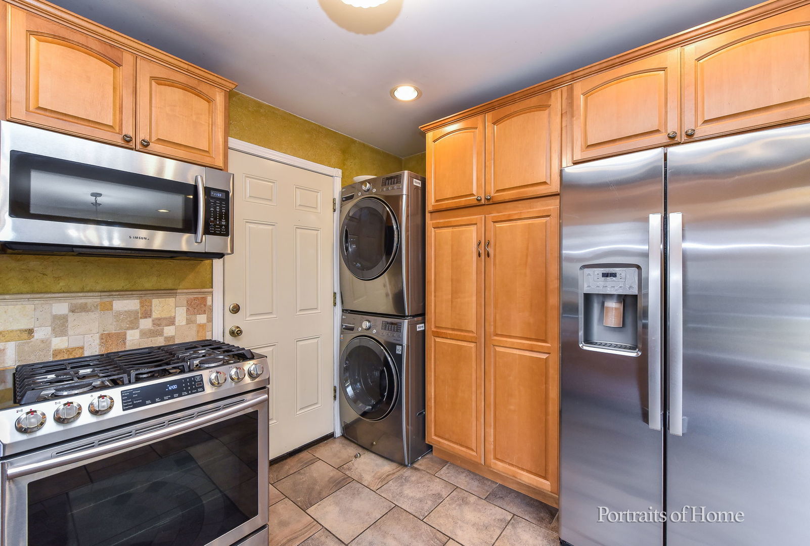 930 Maple Court, Bartlett, IL 60103