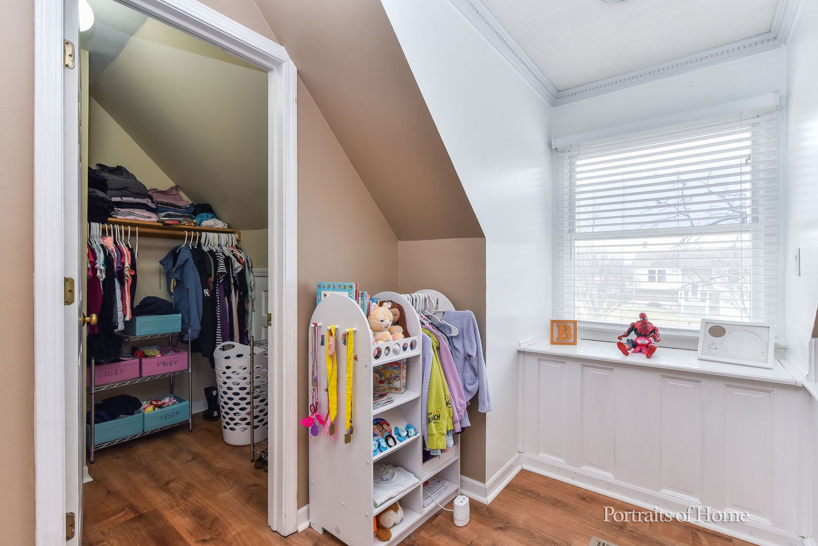 930 Maple Court, Bartlett, IL 60103