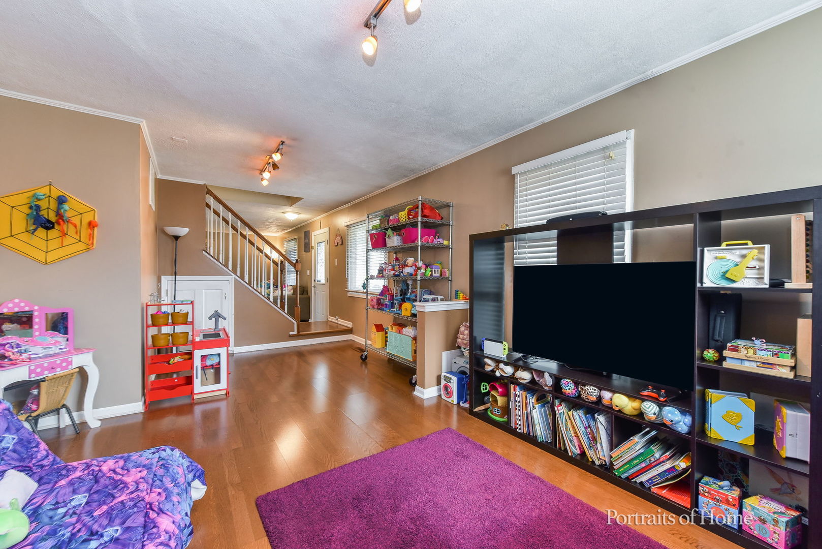 930 Maple Court, Bartlett, IL 60103