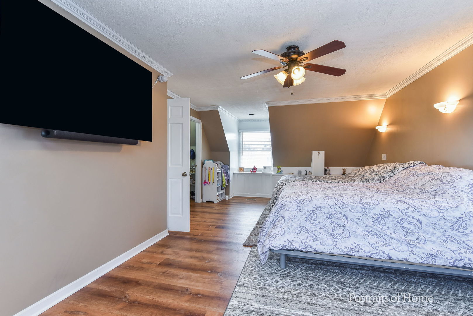 930 Maple Court, Bartlett, IL 60103