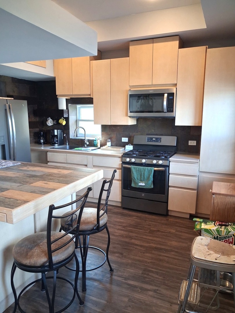 3005 Lincoln Street, Franklin Park, IL 60131