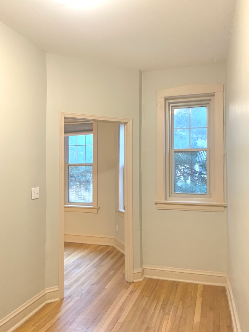 836 W Sunnyside Avenue #1S, Chicago, IL 60640