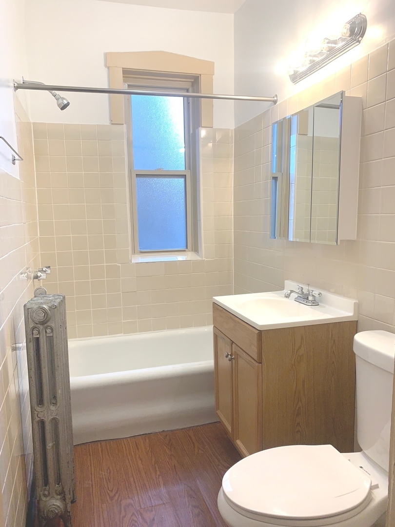 836 W Sunnyside Avenue #1S, Chicago, IL 60640