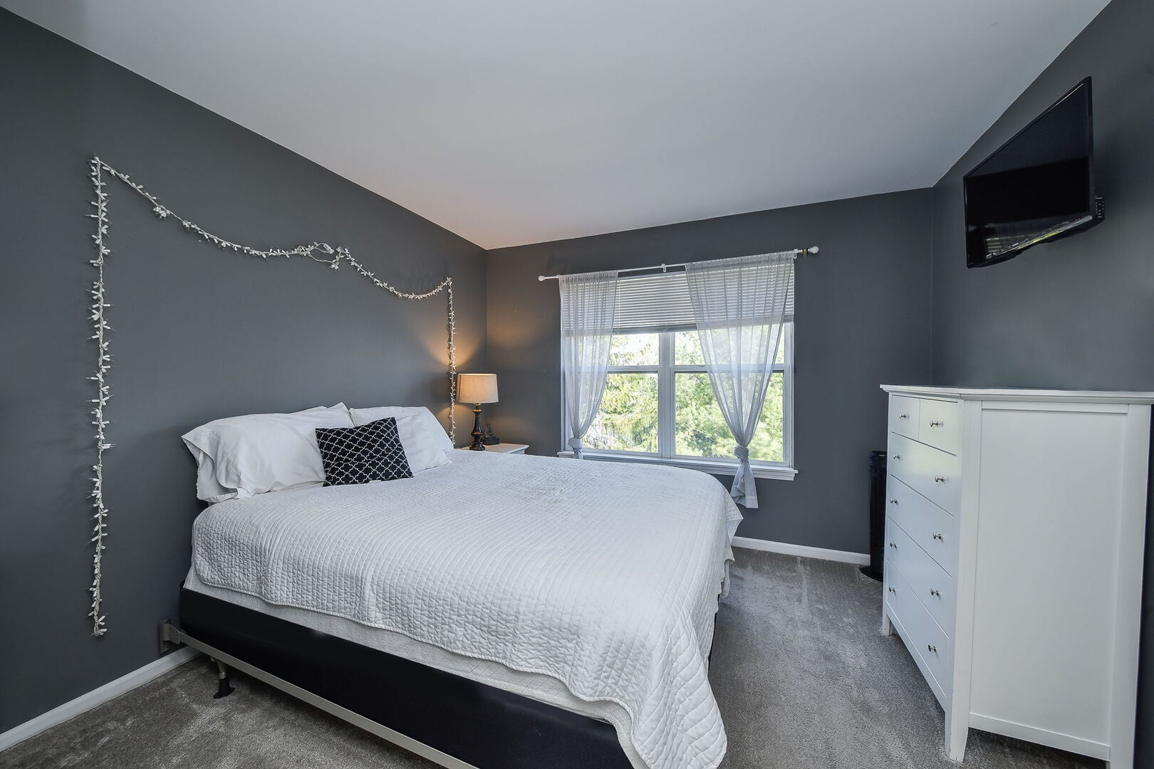 445 Kelly Avenue, Yorkville, IL 60560