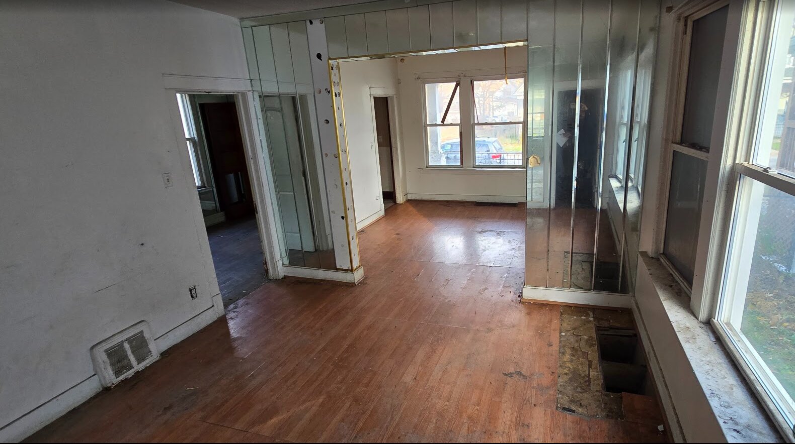 121 W 109th Place, Chicago, IL 60628