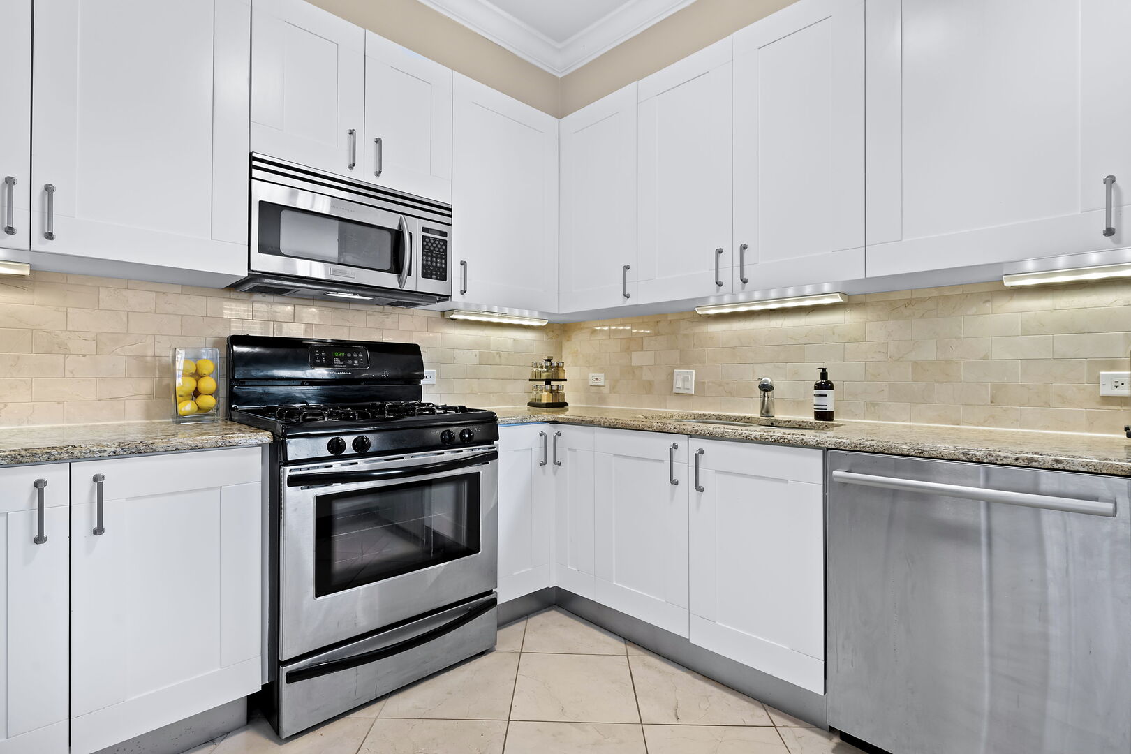 744 N Clark Street #501, Chicago, IL 60654