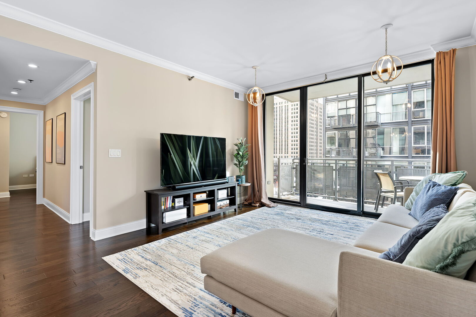 744 N Clark Street #501, Chicago, IL 60654