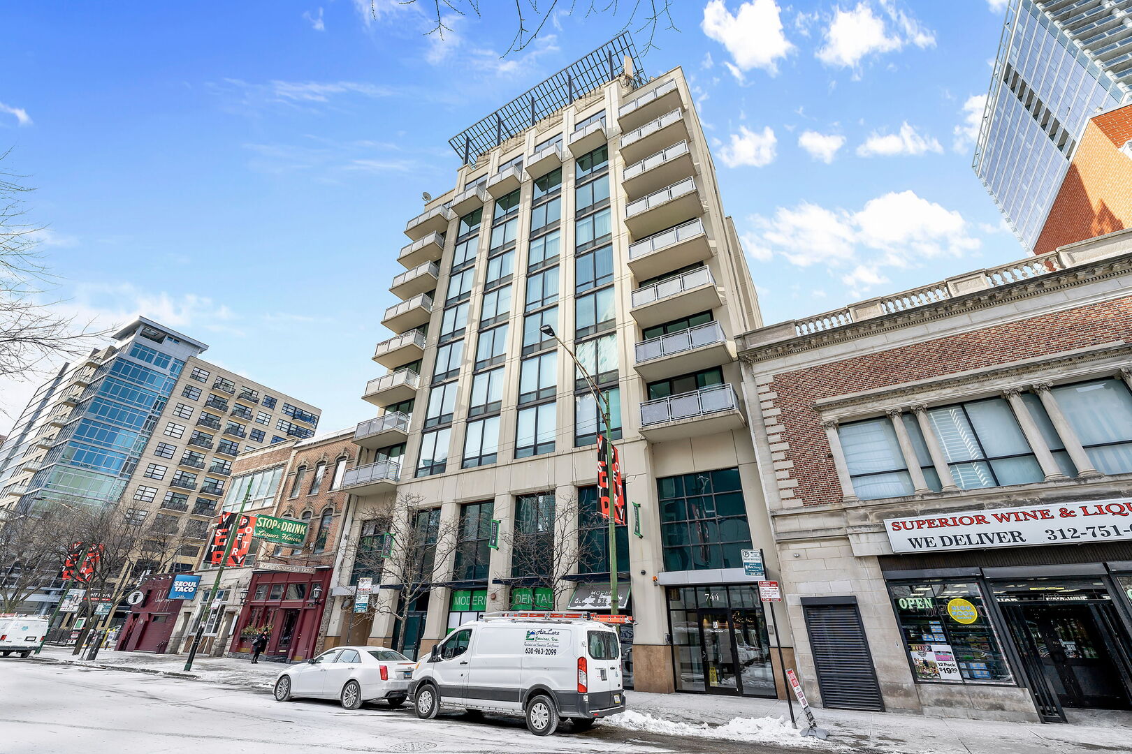 744 N Clark Street #501, Chicago, IL 60654