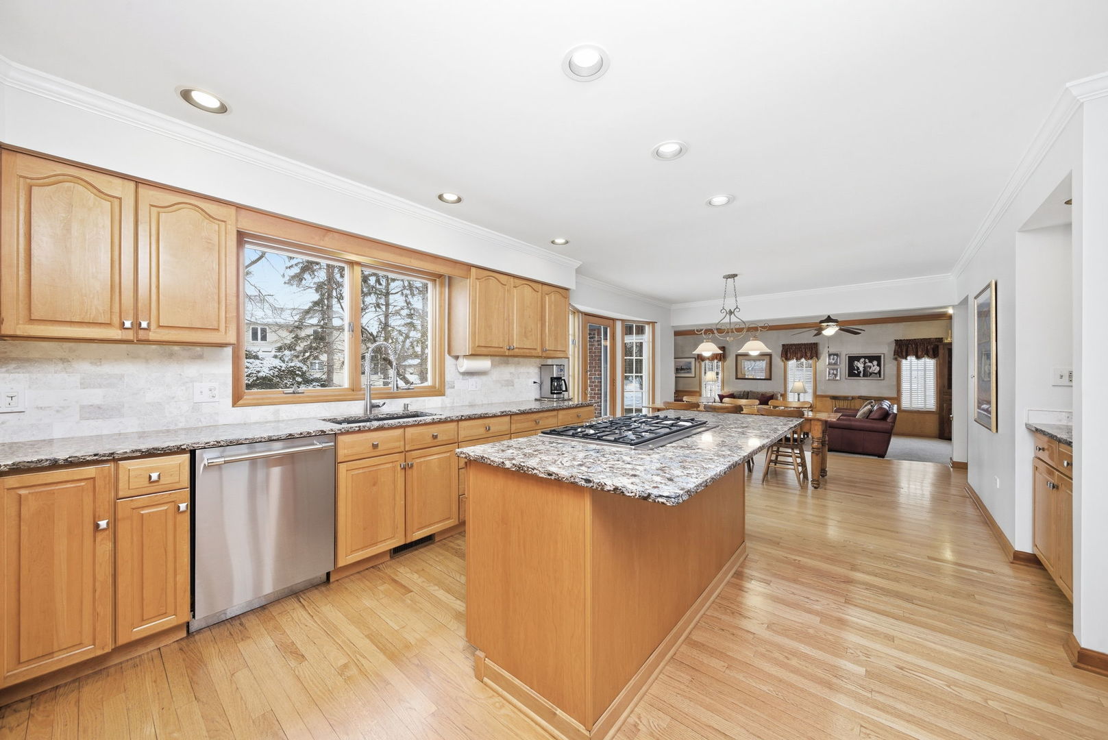 500 Buckingham Place, Downers Grove, IL 60516