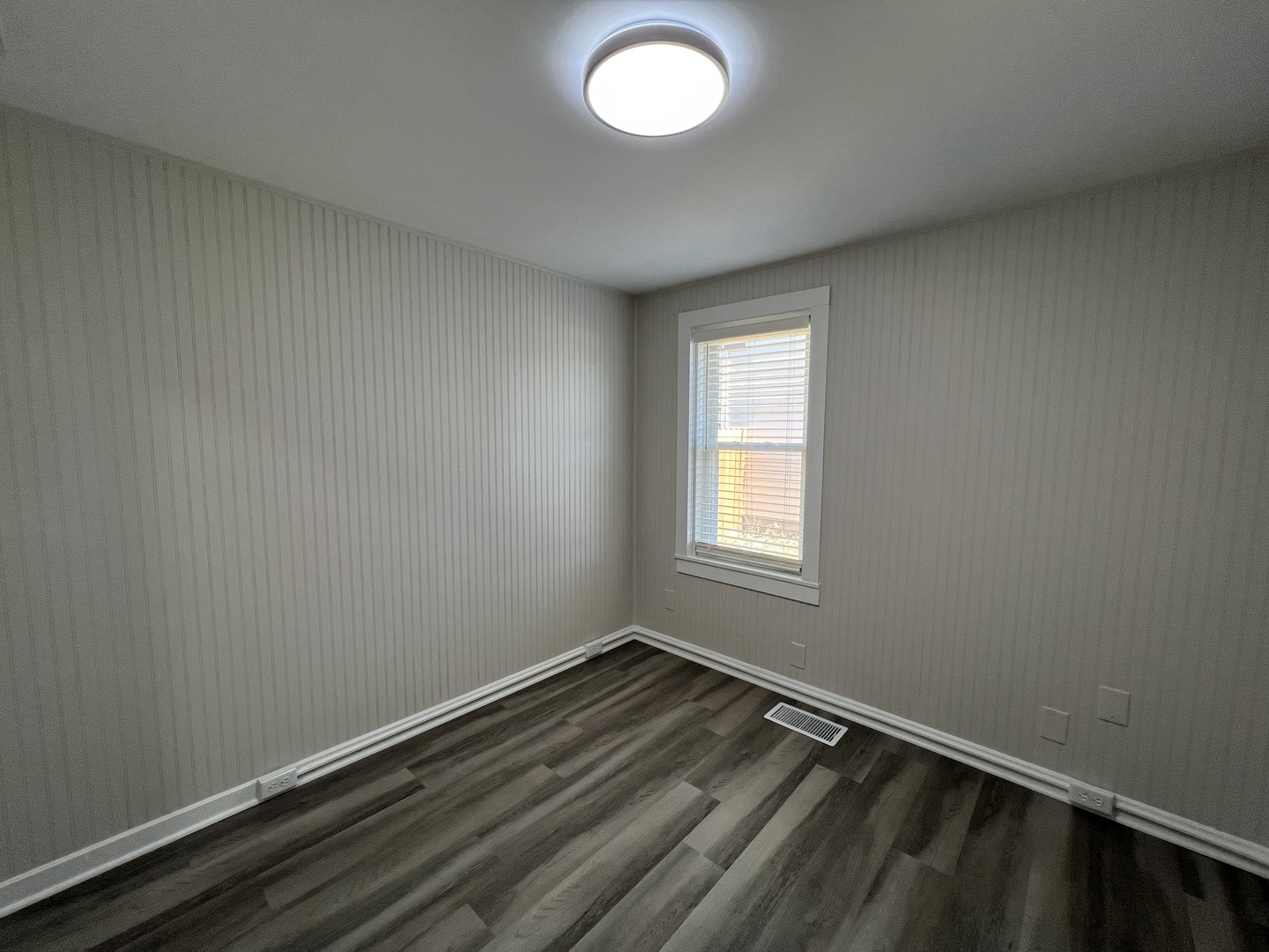 407 E Abe Street, Plano, IL 60545