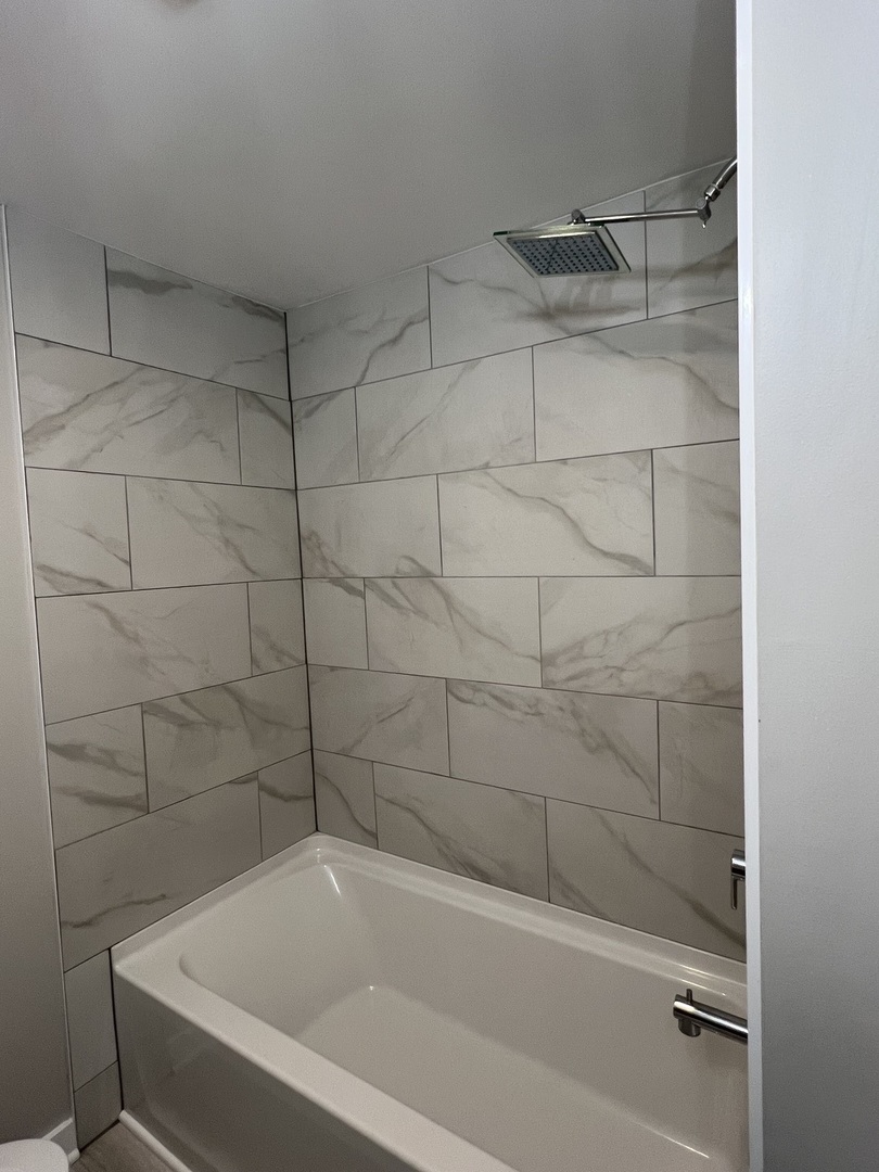 407 E Abe Street, Plano, IL 60545