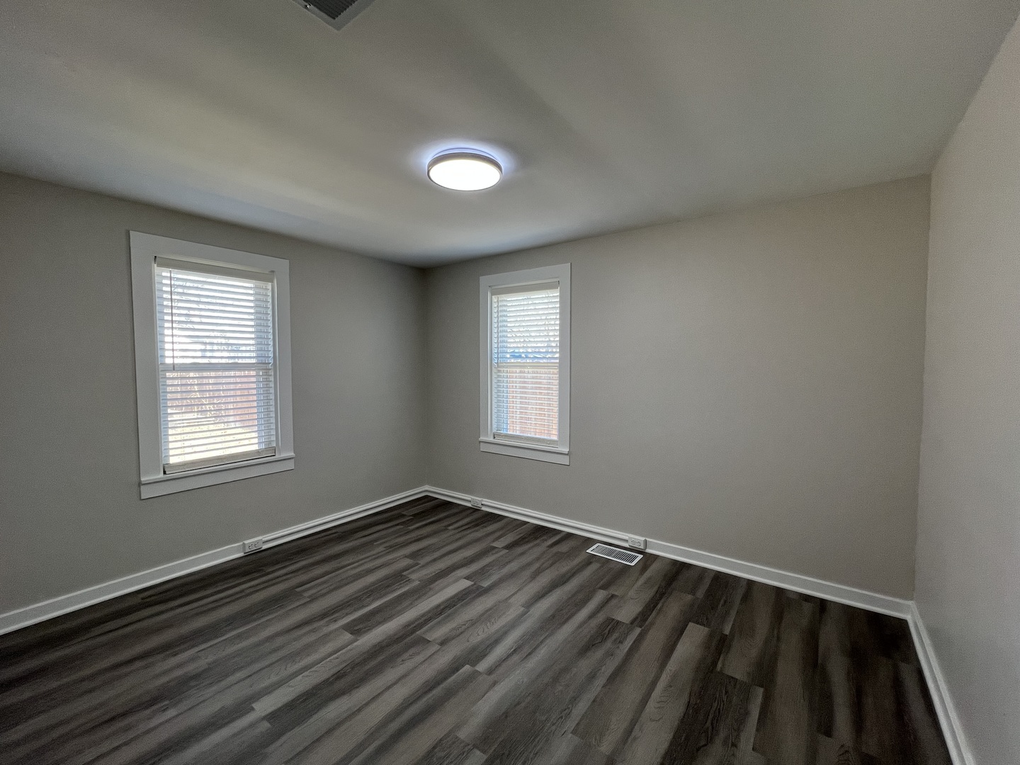 407 E Abe Street, Plano, IL 60545