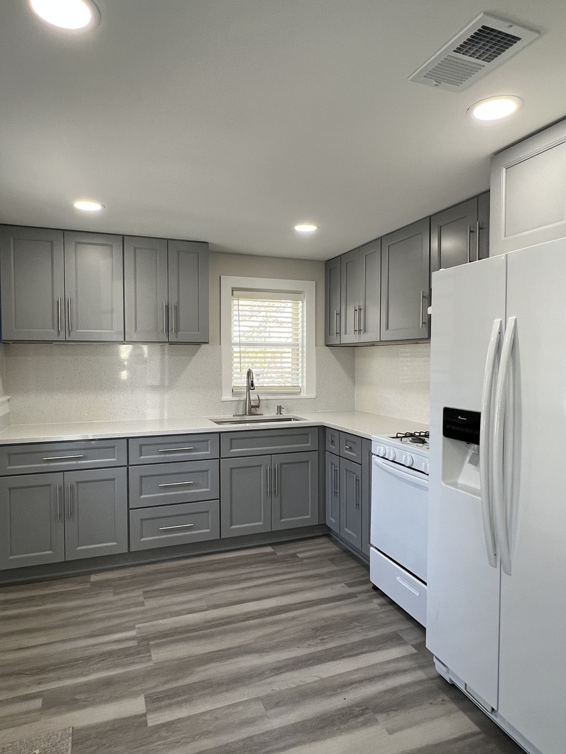 407 E Abe Street, Plano, IL 60545