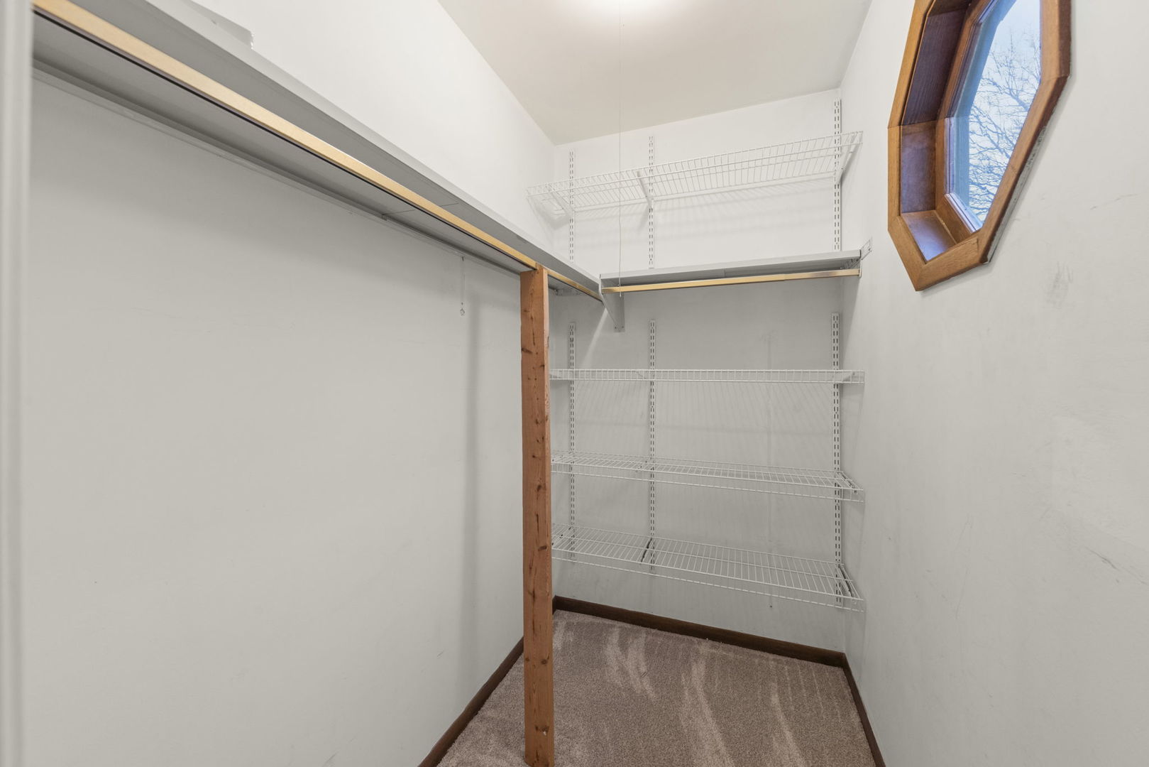 966 W Bauer Road, Naperville, IL 60563