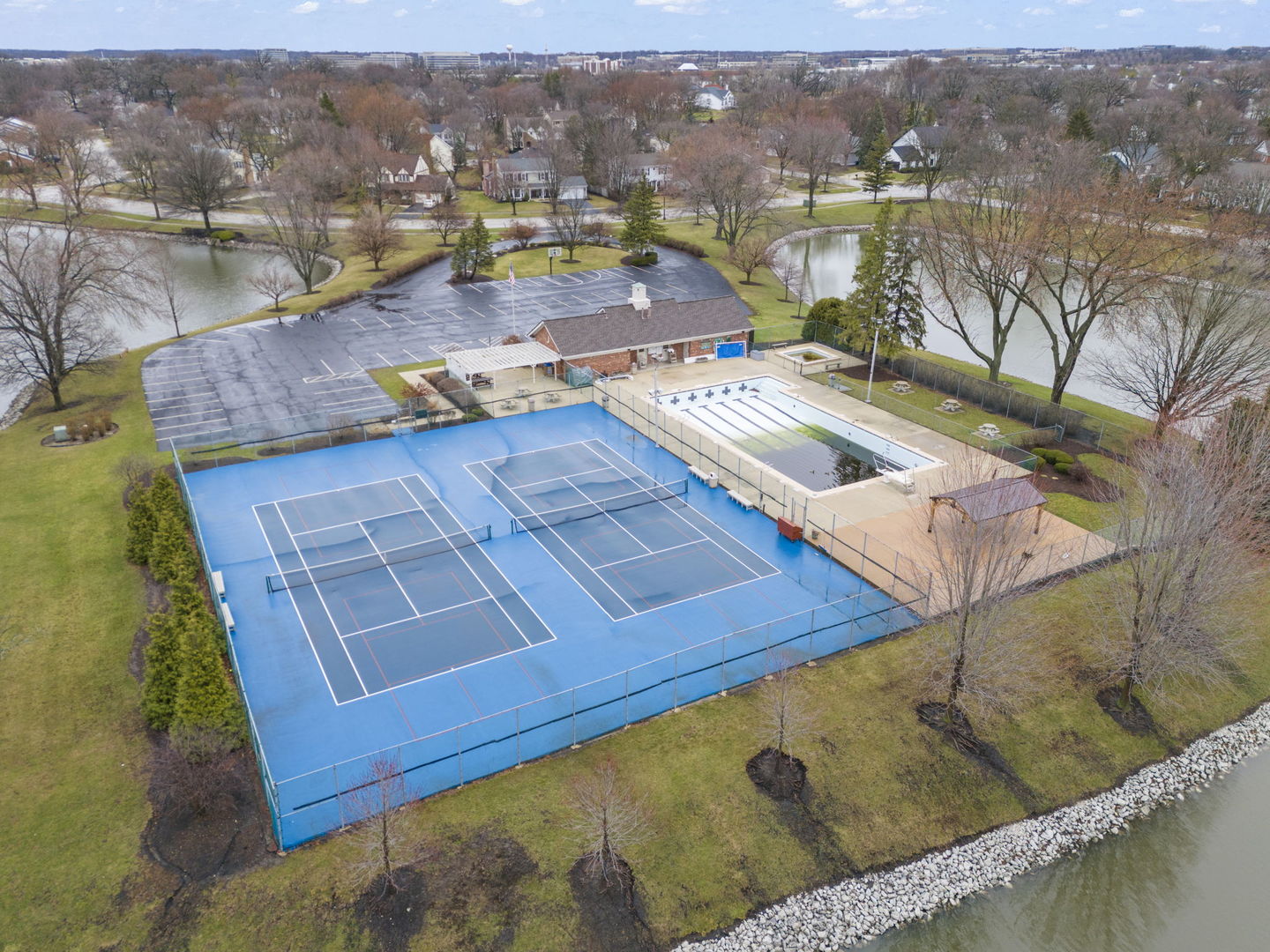 966 W Bauer Road, Naperville, IL 60563