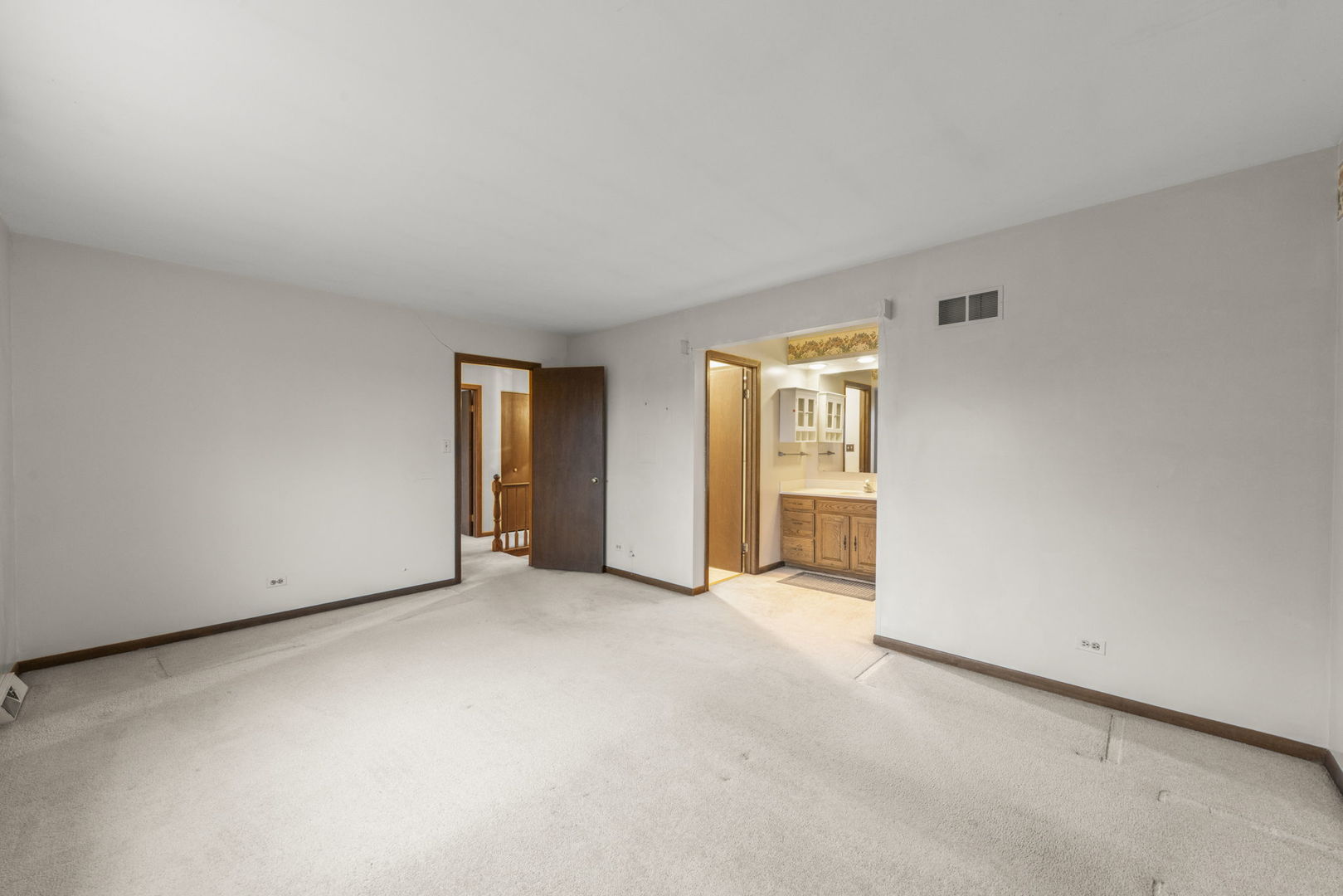 966 W Bauer Road, Naperville, IL 60563