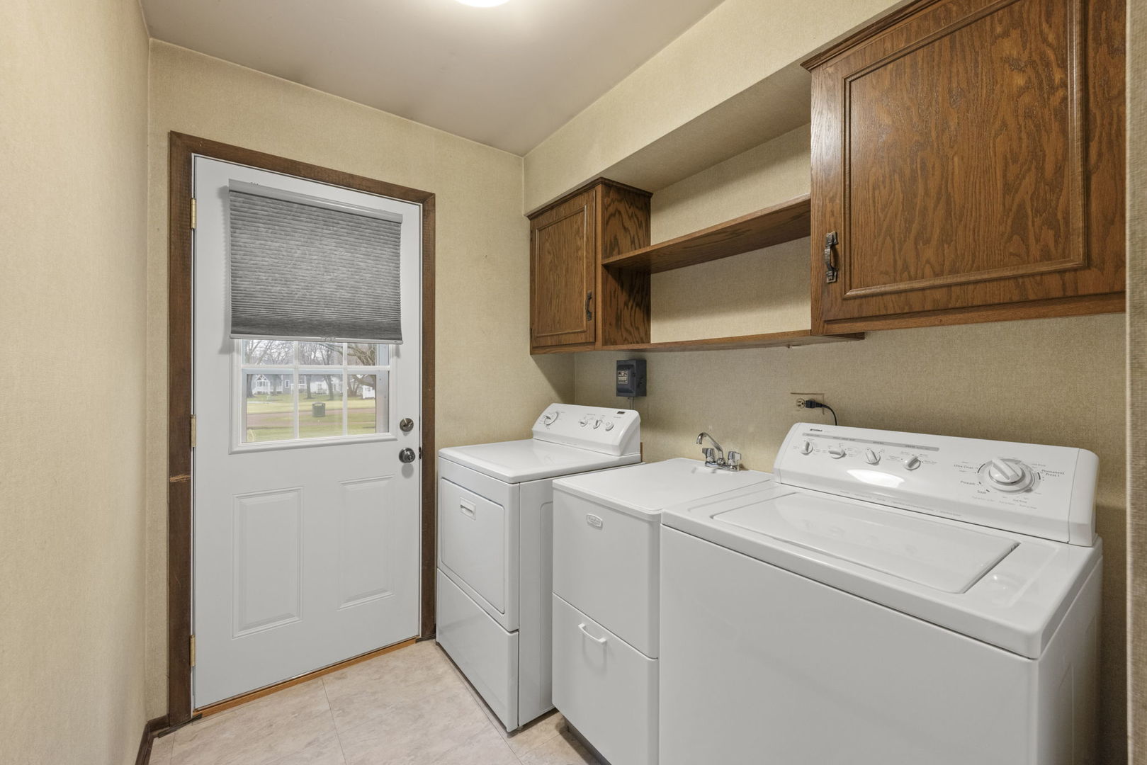 966 W Bauer Road, Naperville, IL 60563