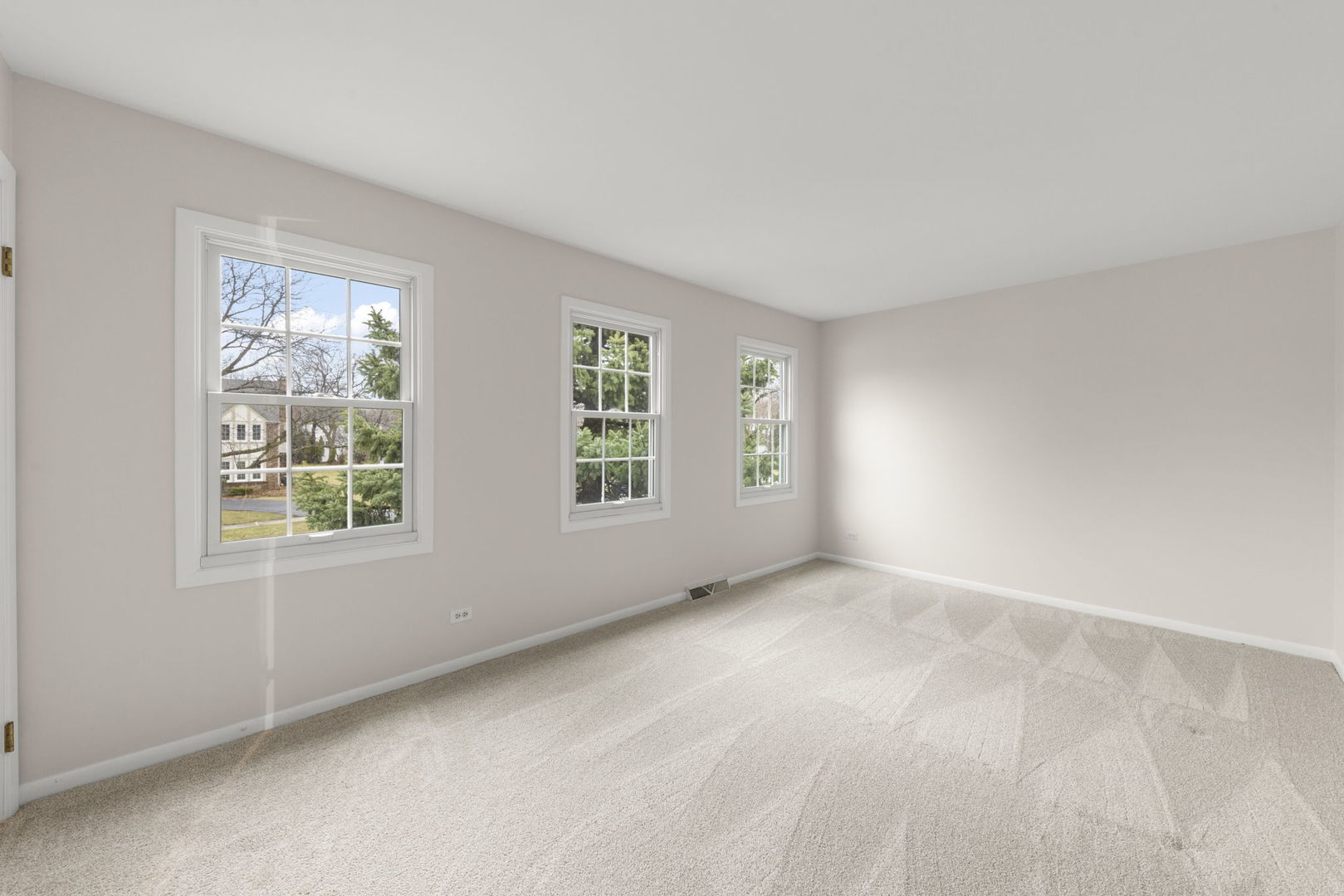 966 W Bauer Road, Naperville, IL 60563