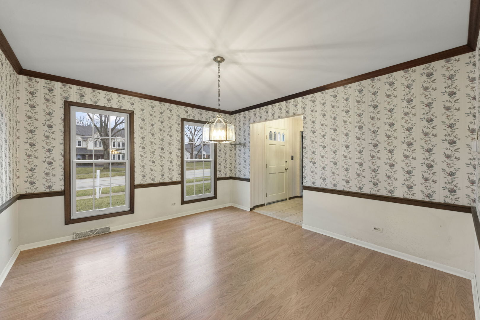 966 W Bauer Road, Naperville, IL 60563