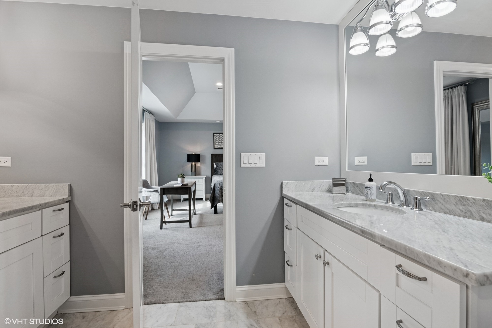 374 N Myrtle Avenue, Elmhurst, IL 60126