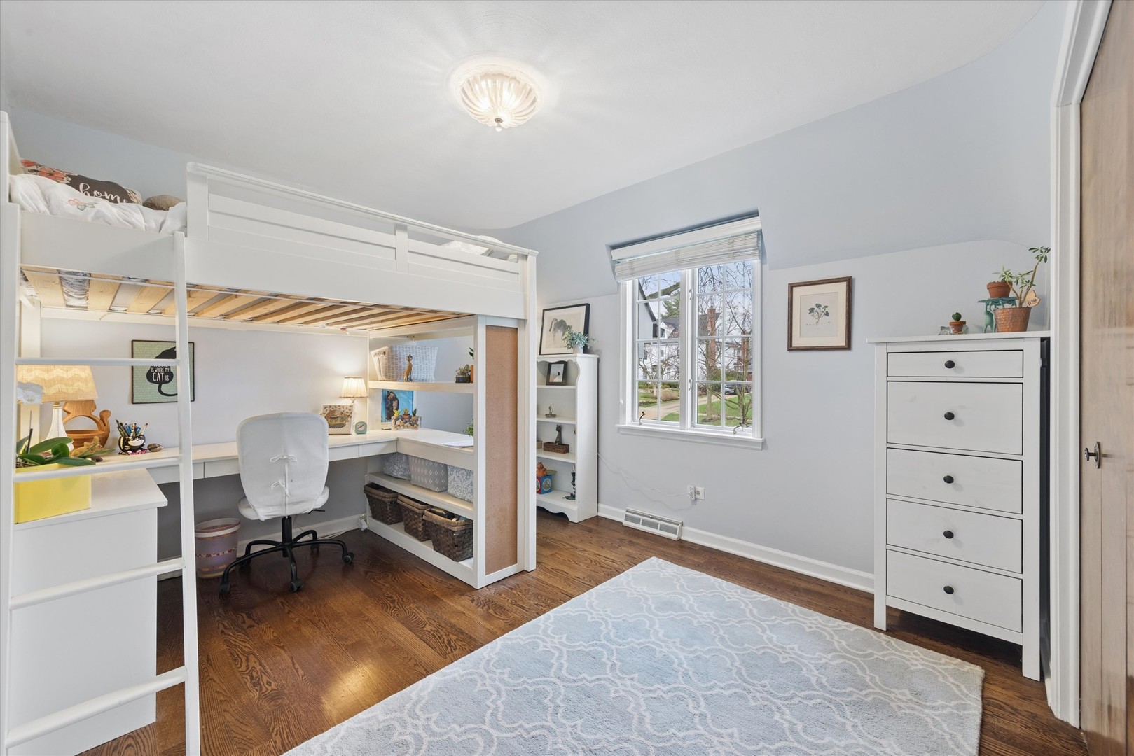 156 Sunset Avenue, Glen Ellyn, IL 60137