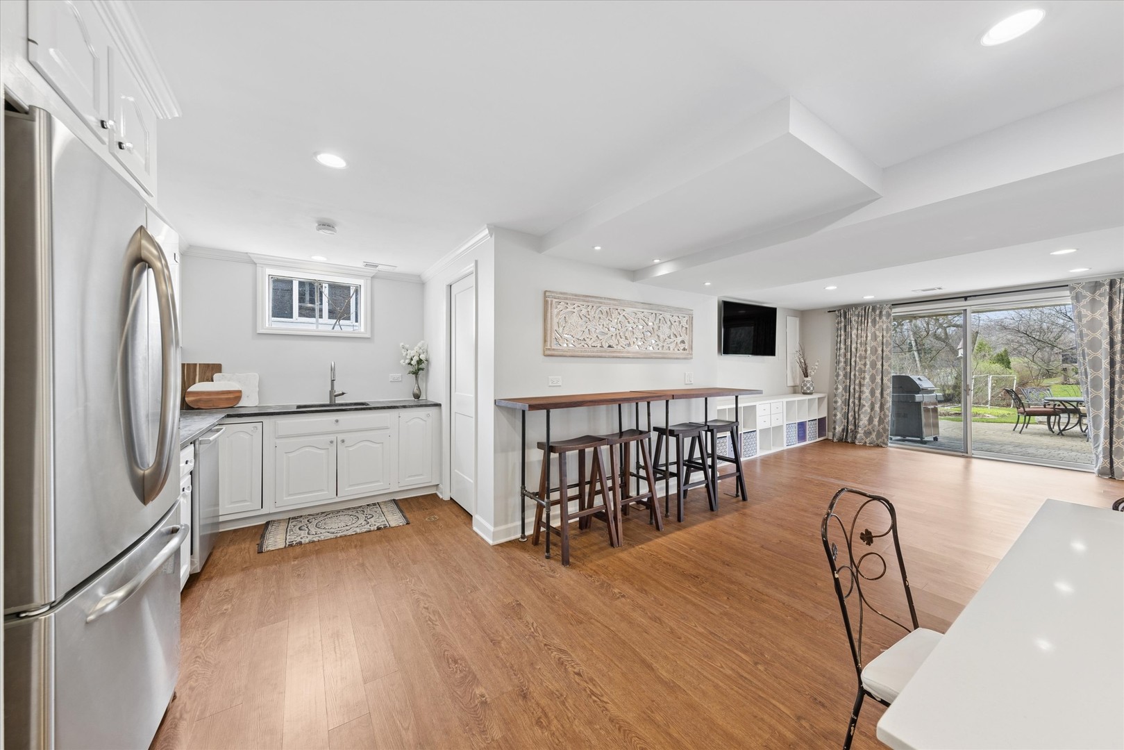 156 Sunset Avenue, Glen Ellyn, IL 60137