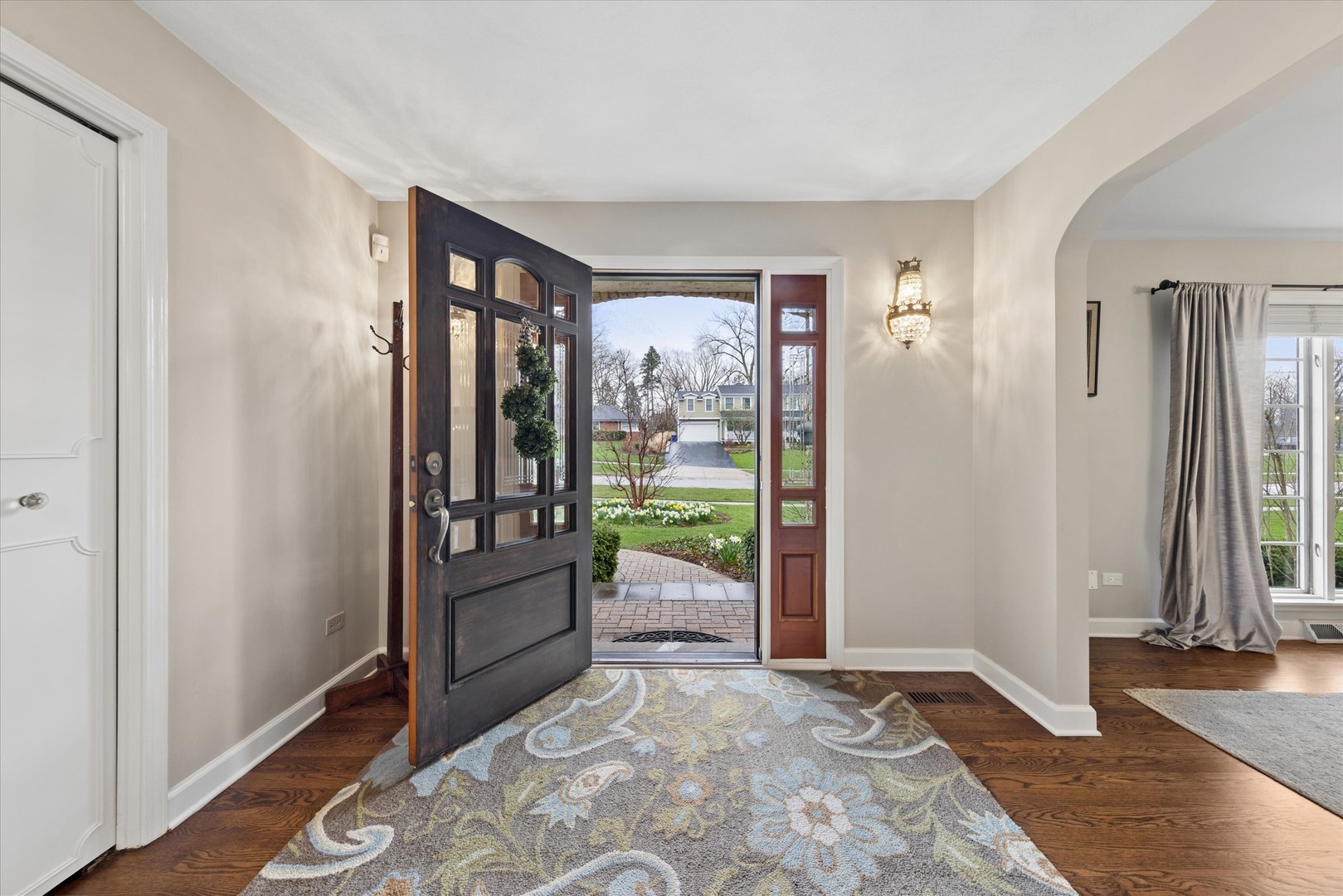 156 Sunset Avenue, Glen Ellyn, IL 60137