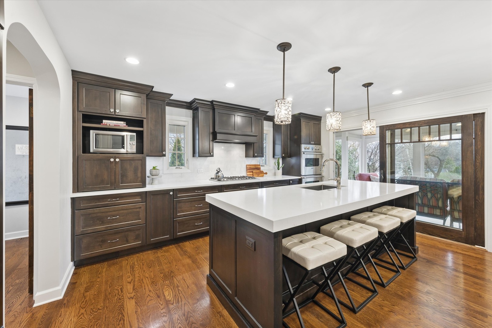 156 Sunset Avenue, Glen Ellyn, IL 60137