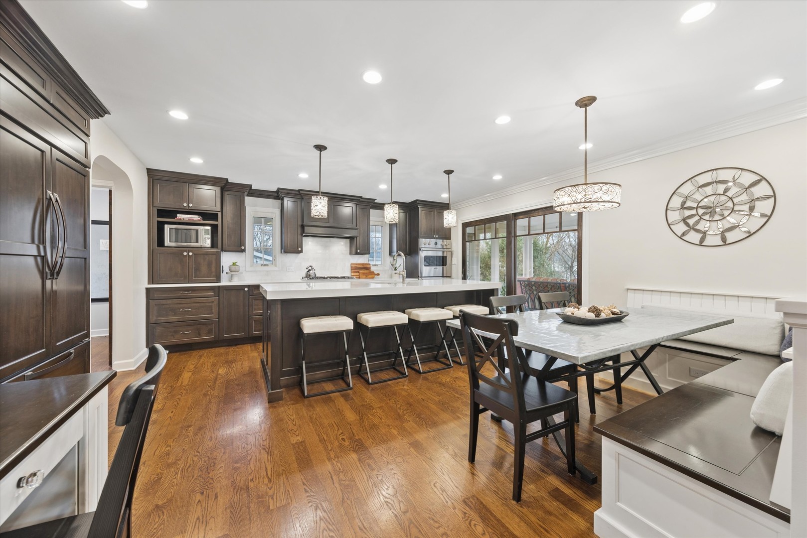 156 Sunset Avenue, Glen Ellyn, IL 60137