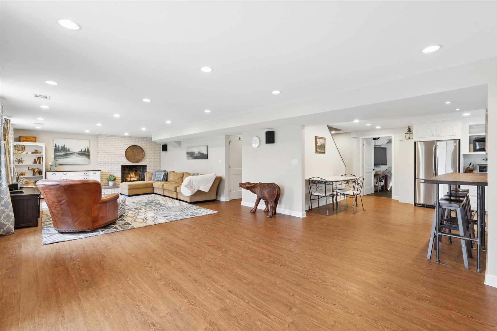 156 Sunset Avenue, Glen Ellyn, IL 60137