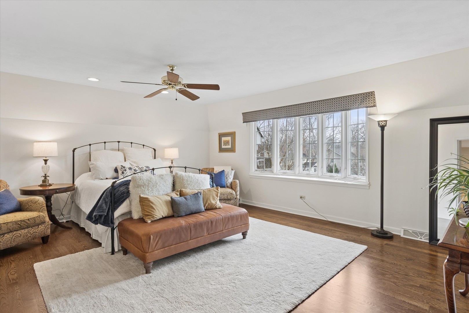 156 Sunset Avenue, Glen Ellyn, IL 60137