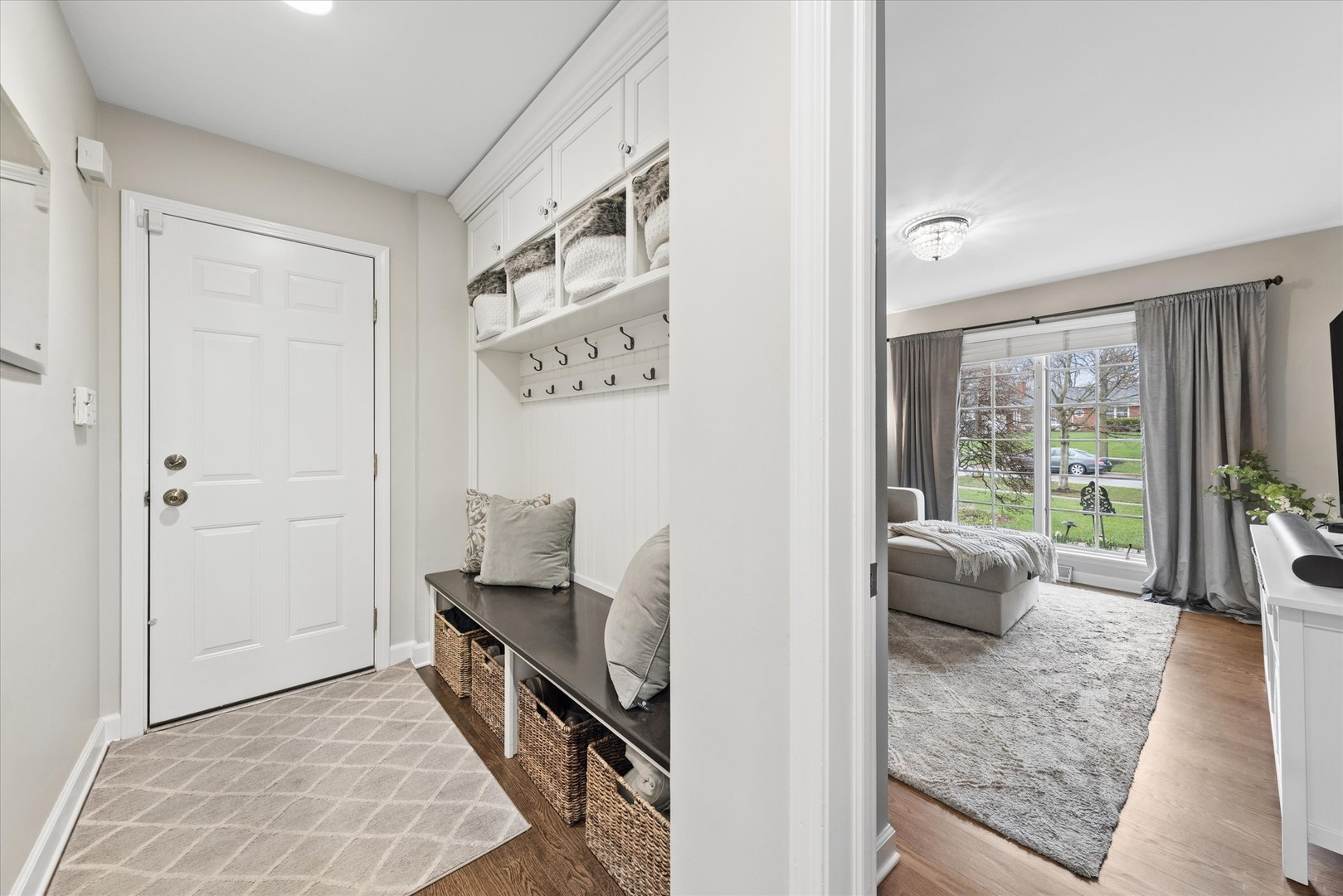 156 Sunset Avenue, Glen Ellyn, IL 60137