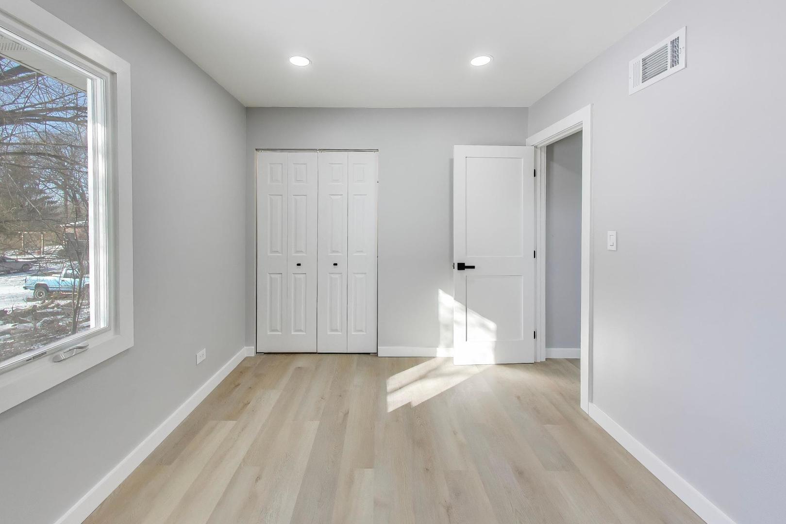 2N660 Valewood Road, West Chicago, IL 60185