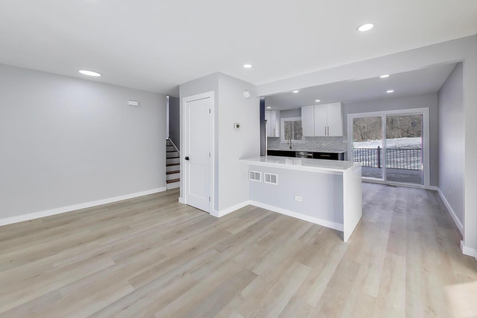 2N660 Valewood Road, West Chicago, IL 60185