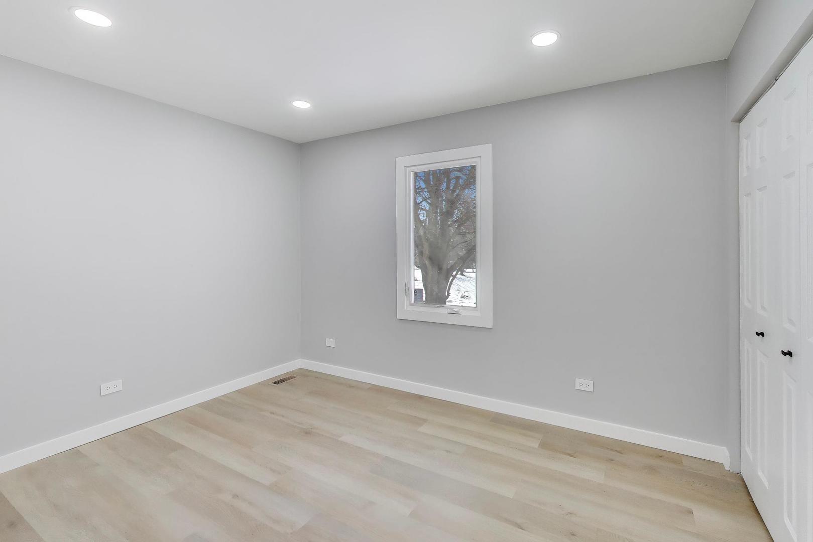 2N660 Valewood Road, West Chicago, IL 60185