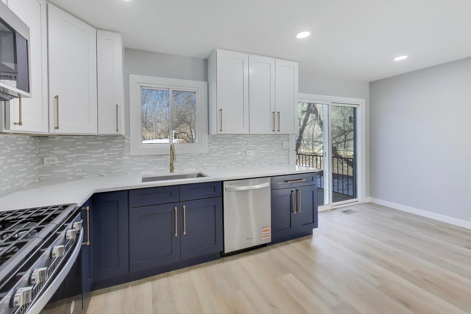 2N660 Valewood Road, West Chicago, IL 60185