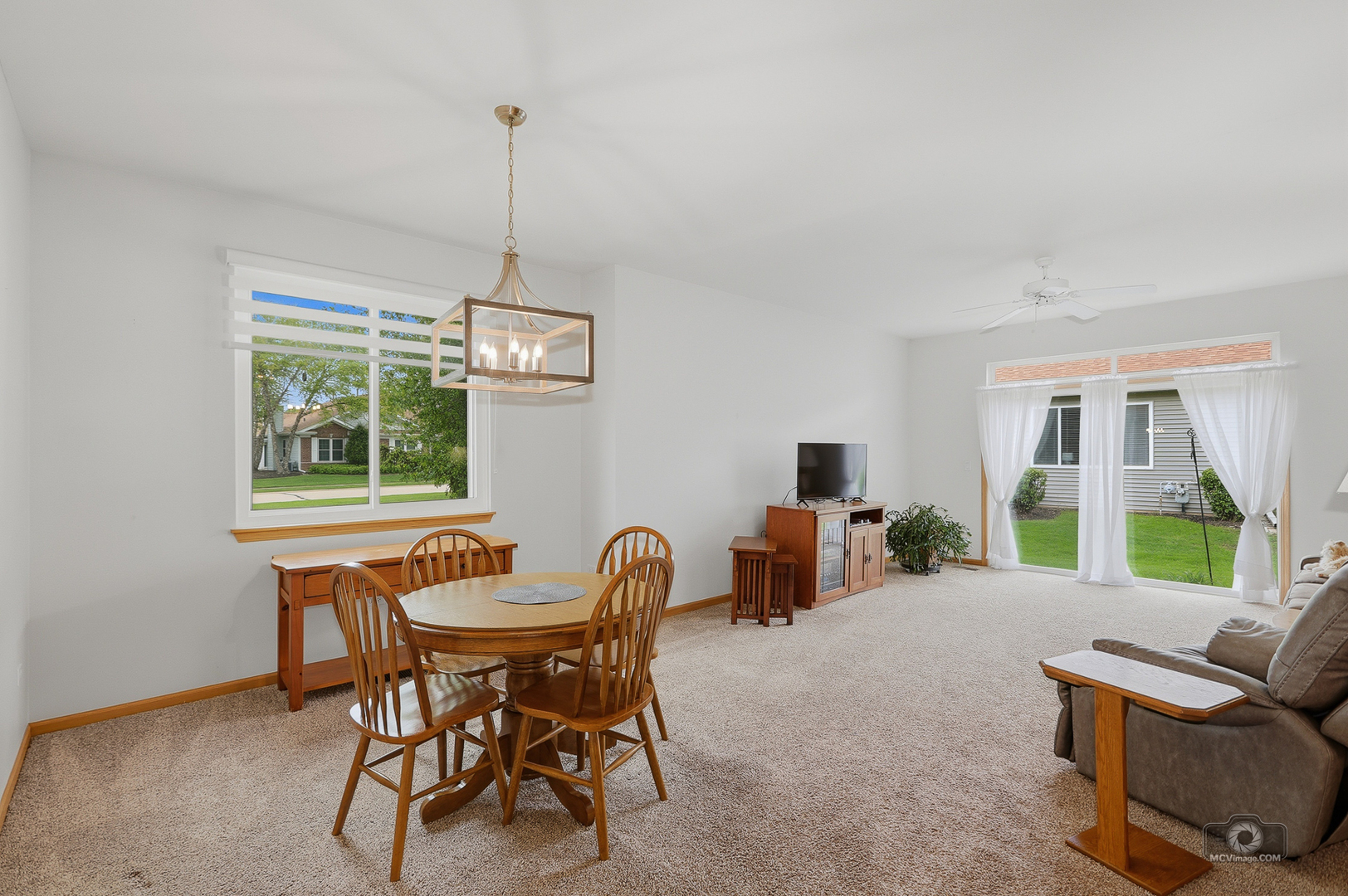 21434 W Juniper Lane, Plainfield, IL 60544