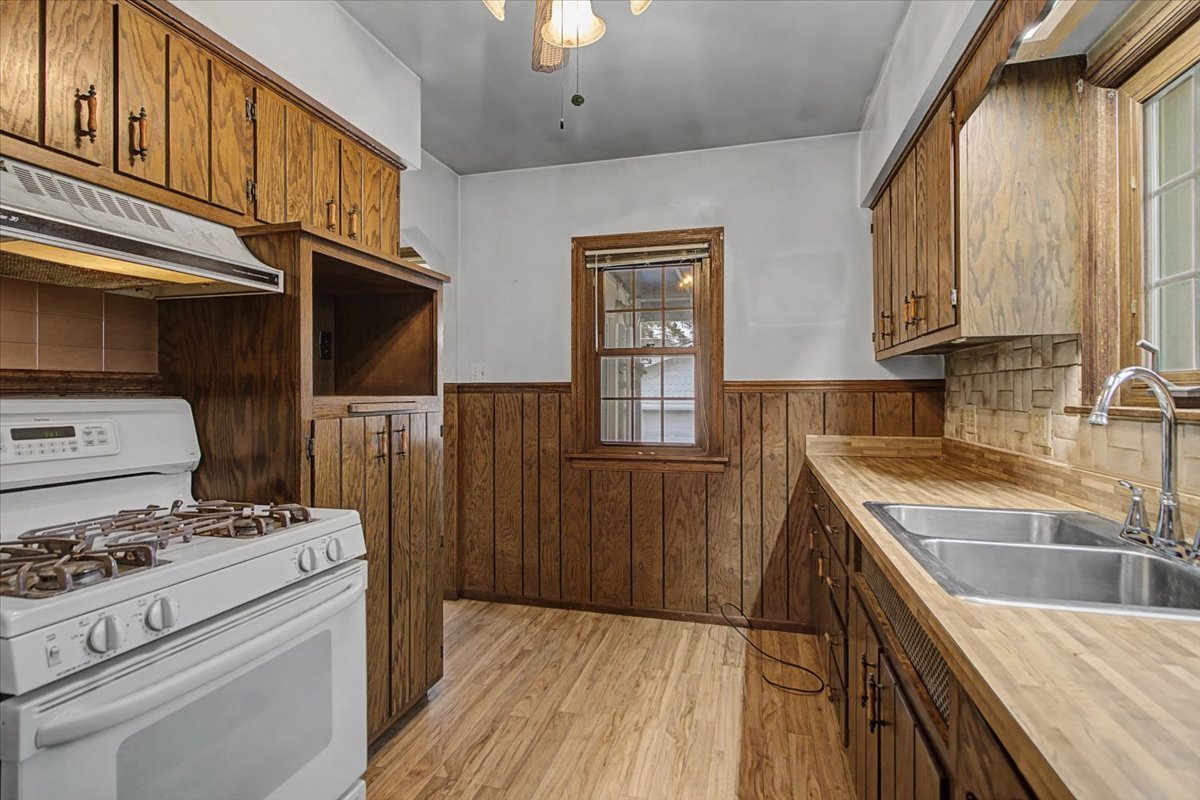 1405 Frederick Street, Joliet, IL 60435