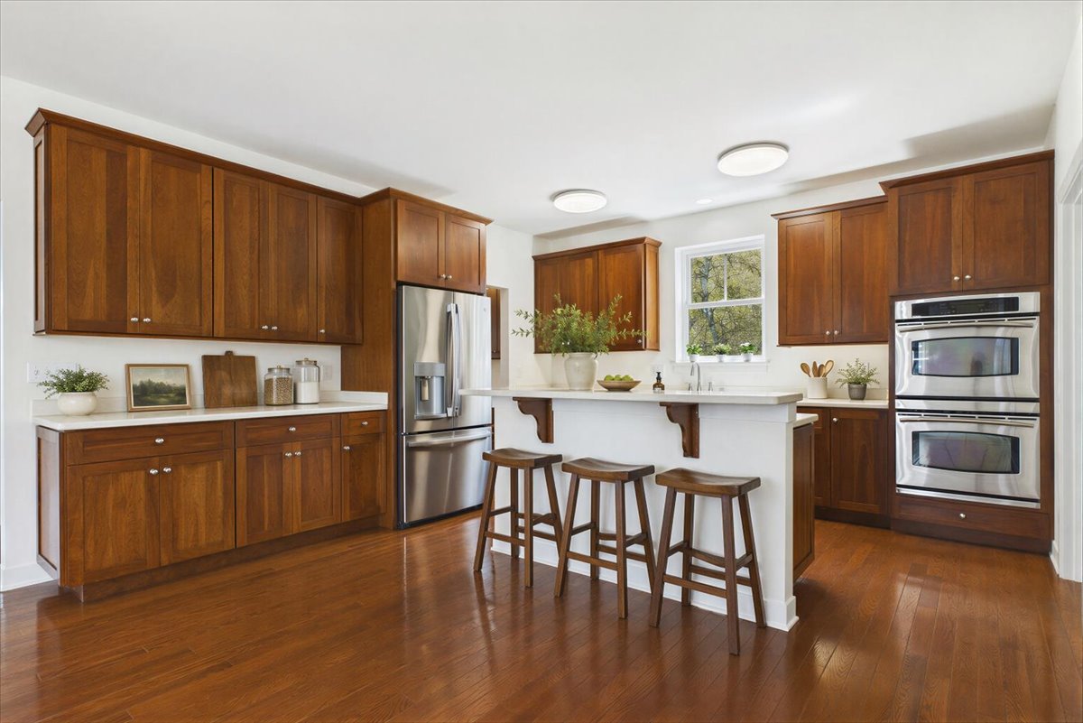 884 Blazing Star Road, Grayslake, IL 60030