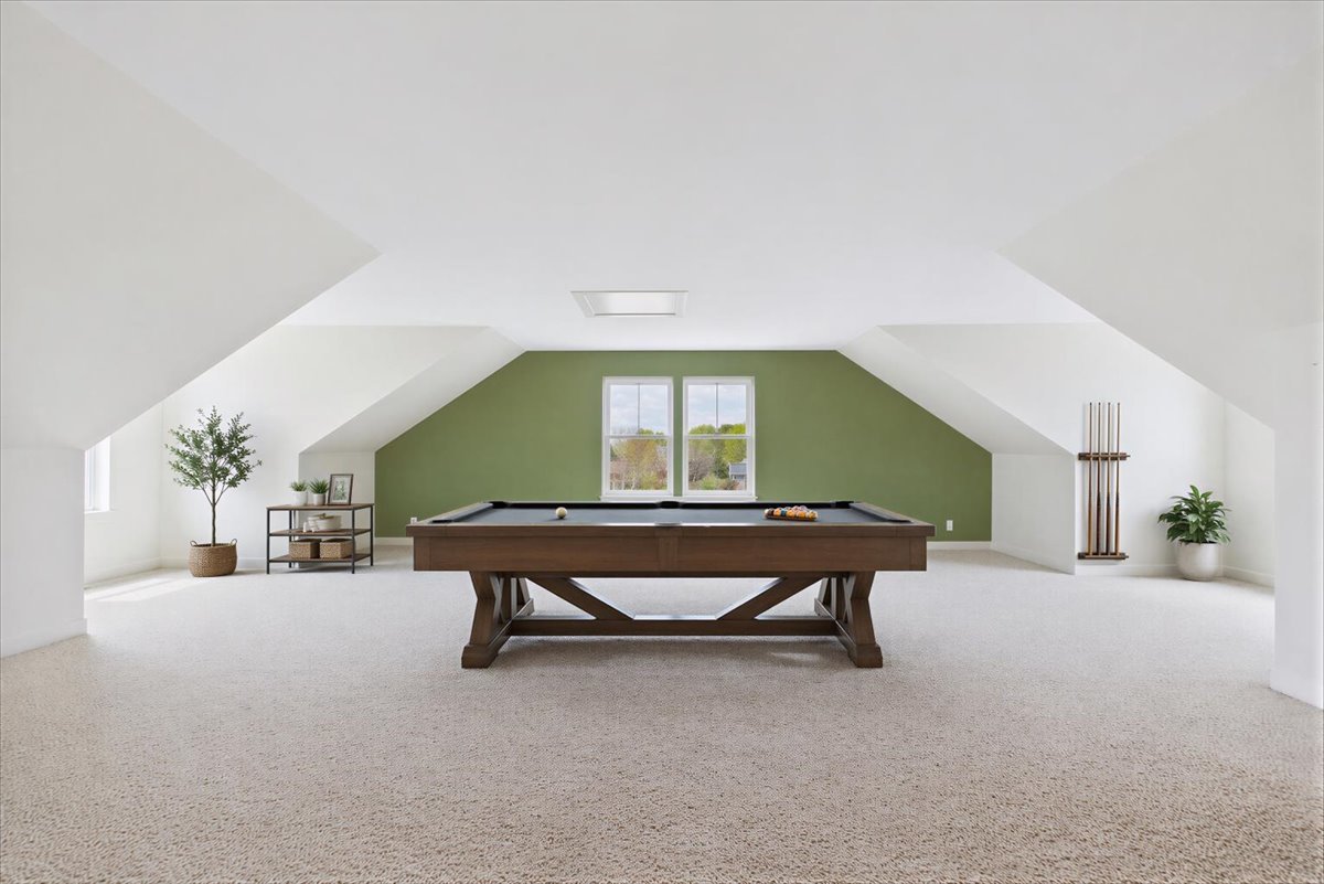 884 Blazing Star Road, Grayslake, IL 60030