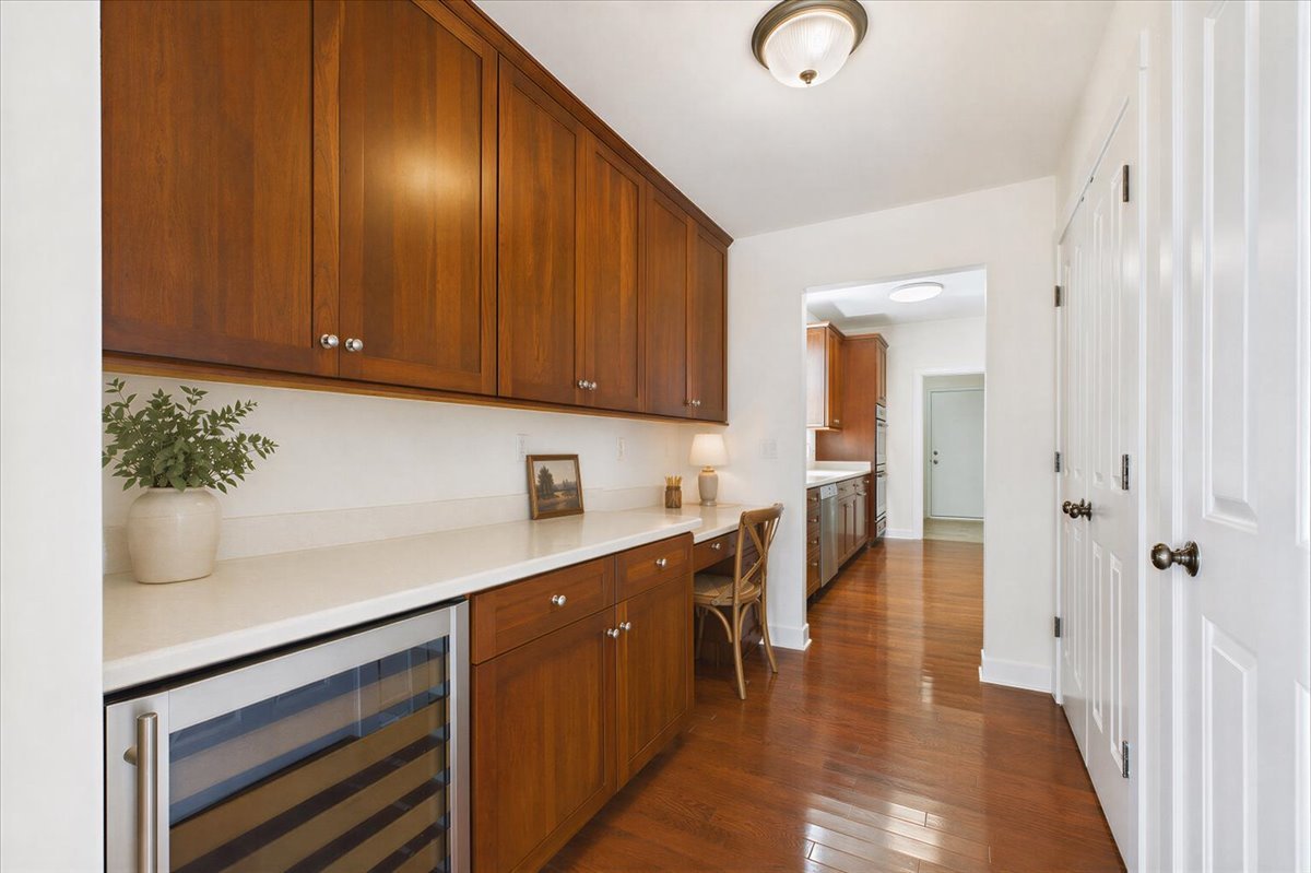 884 Blazing Star Road, Grayslake, IL 60030