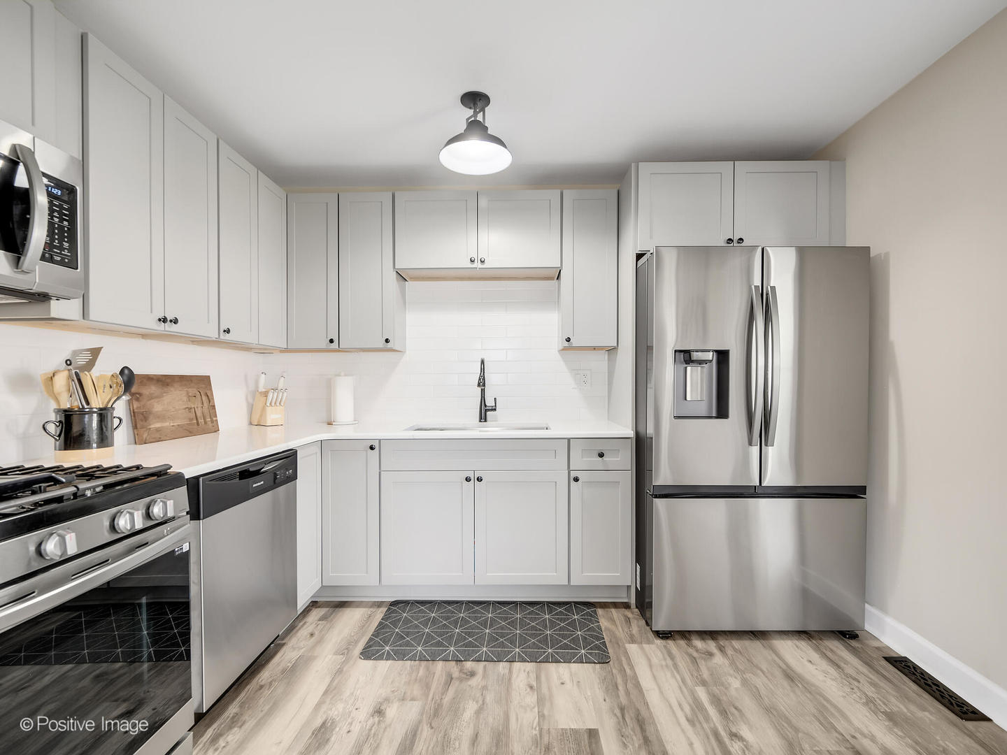 266 Marilyn Avenue, Glendale Heights, IL 60139