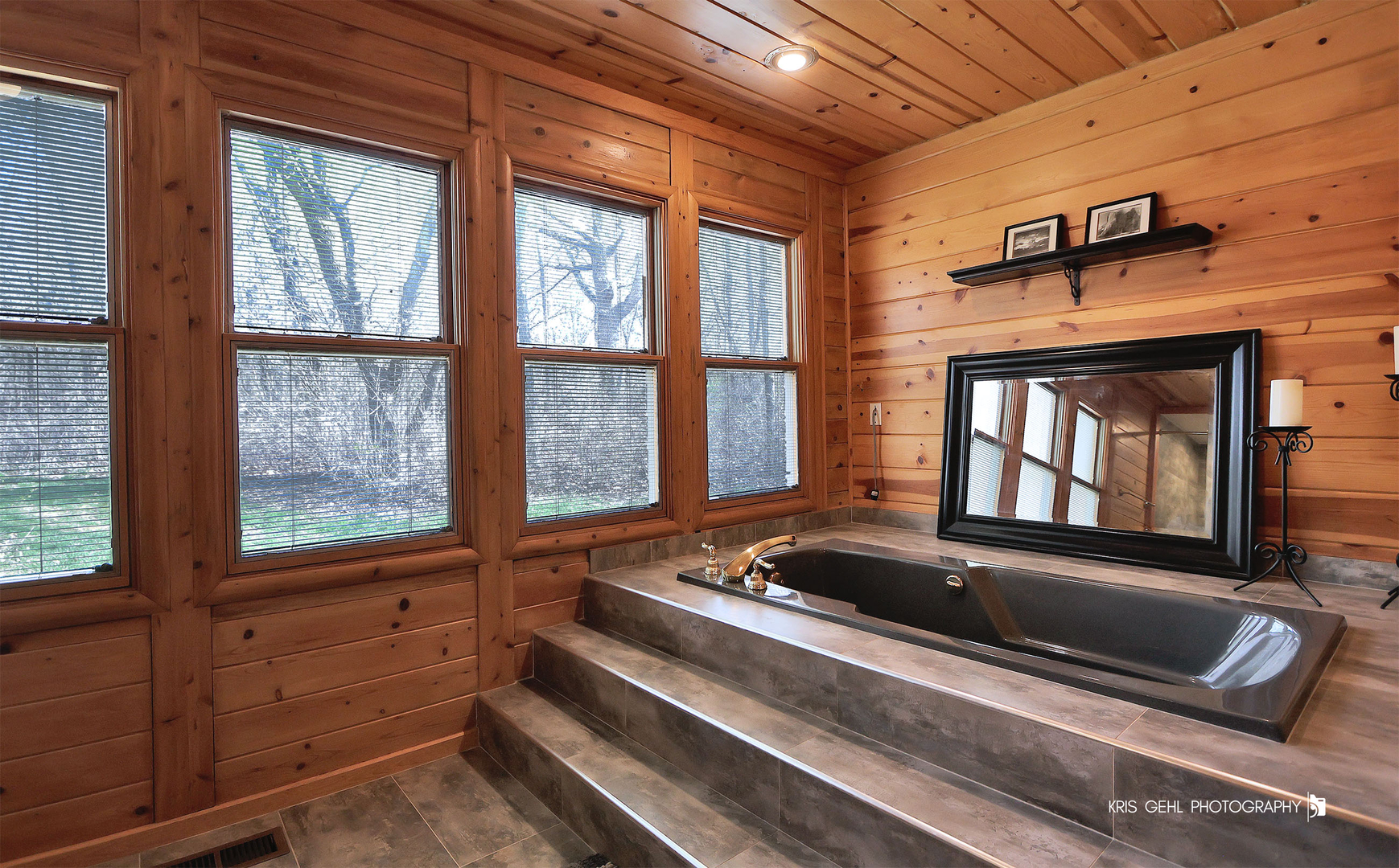 28496 High View Road, McHenry, IL 60051