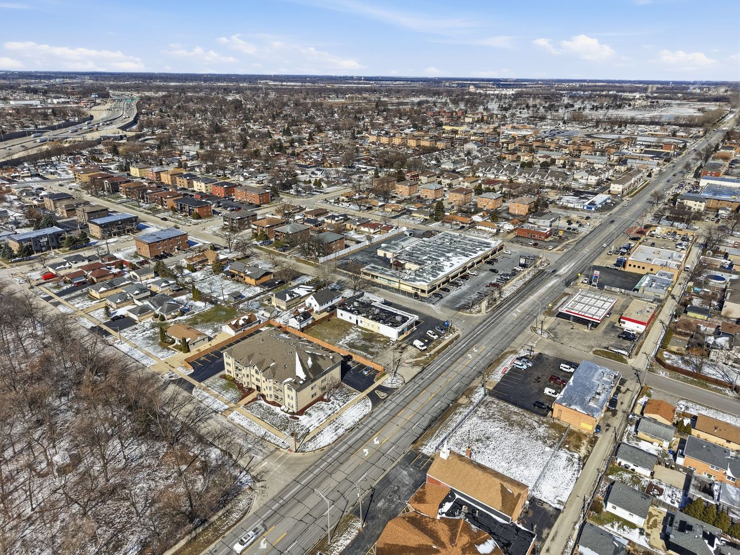 8404 S Roberts Road, Justice, IL 60458